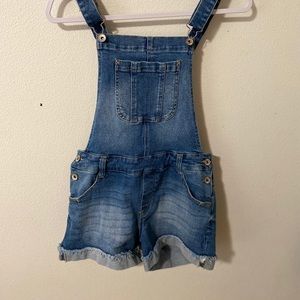 Short overalls